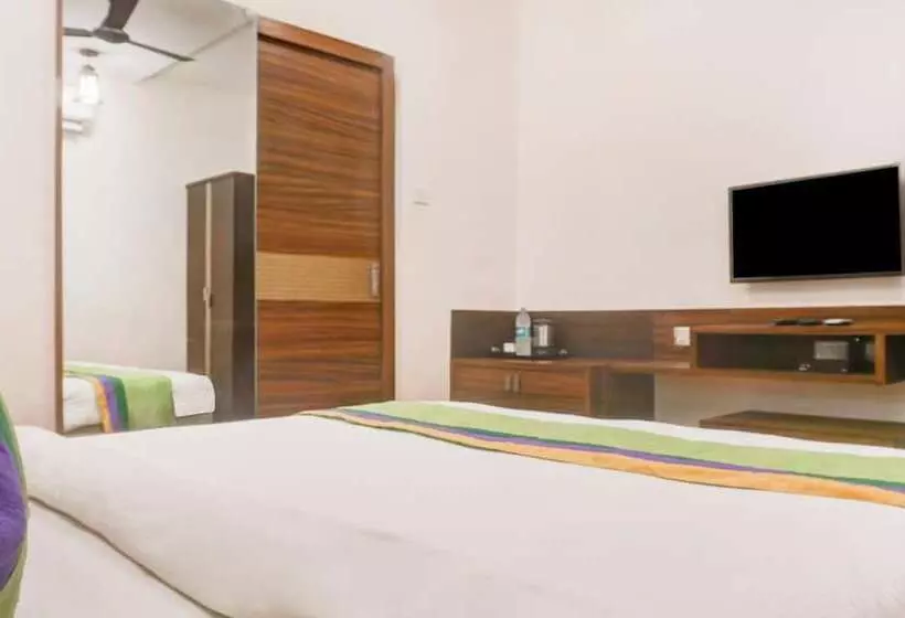 Hotel Treebo Five Elements, Lonavala