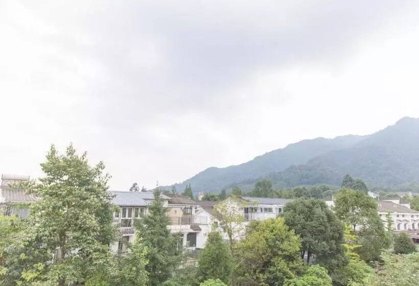 پانسیون Bloom Time Guest House