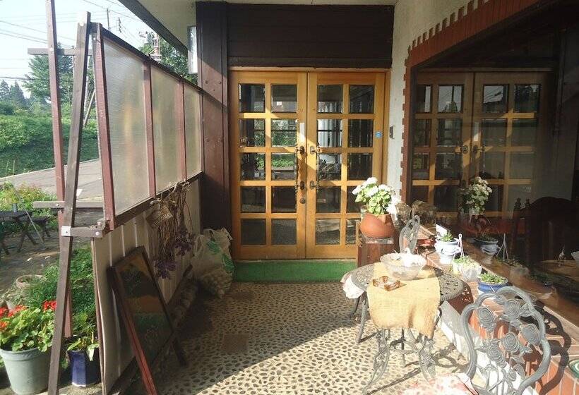 Рёкан Cafe Cerisier栖里時絵