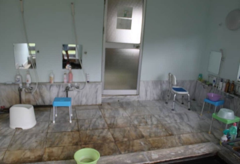 Рёкан Cafe Cerisier栖里時絵