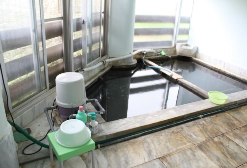 Рёкан Cafe Cerisier栖里時絵