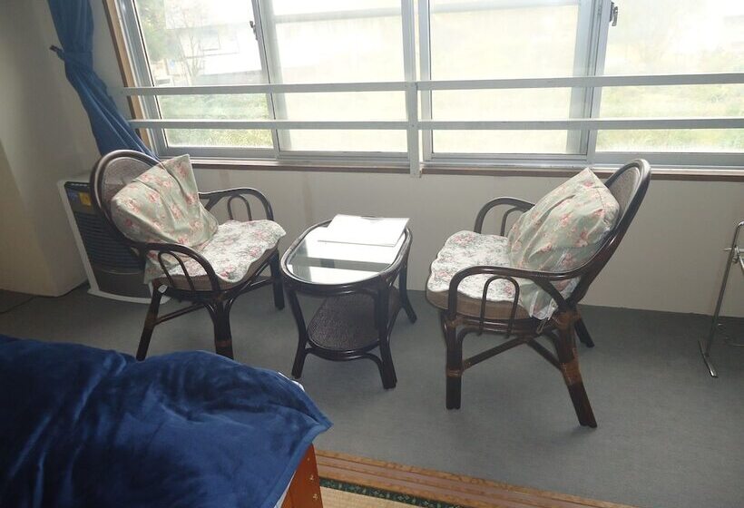 Рёкан Cafe Cerisier栖里時絵