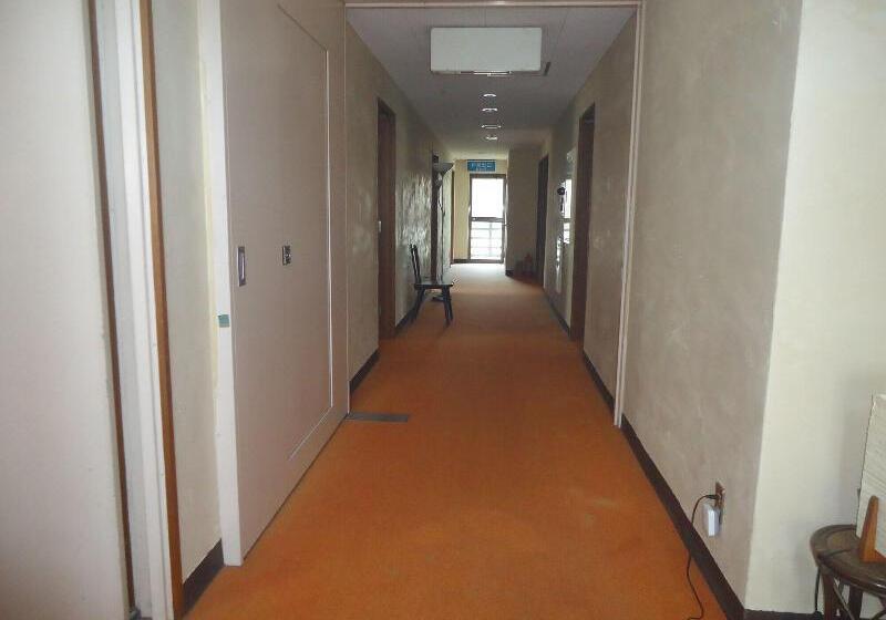 Рёкан Cafe Cerisier栖里時絵