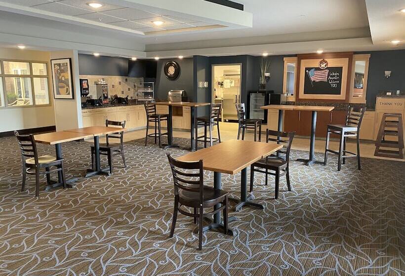 Hotel Americinn By Wyndham Windom