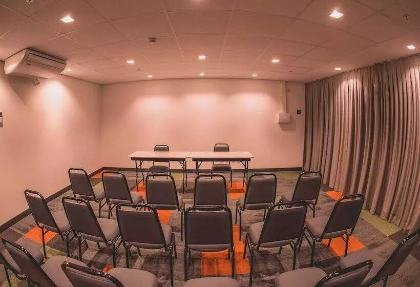 ホテル Ibis Carlos Barbosa