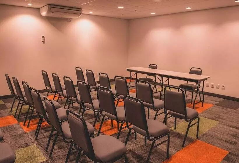 ホテル Ibis Carlos Barbosa