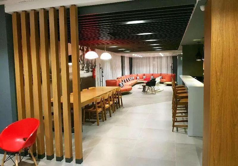 ホテル Ibis Carlos Barbosa