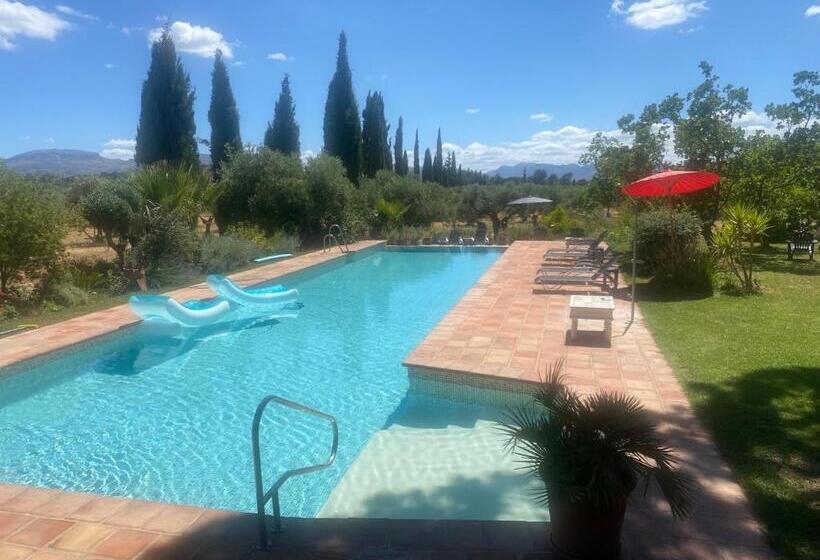 هتل La Guzmana De Ronda