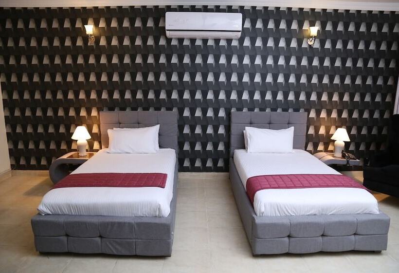 هتل The Westin Suites