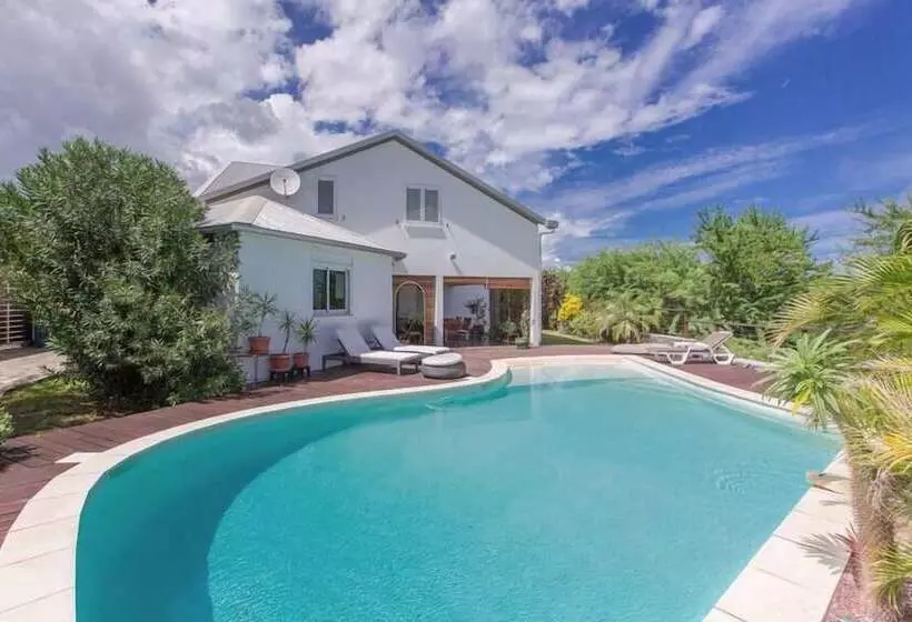 پانسیون Araucaria