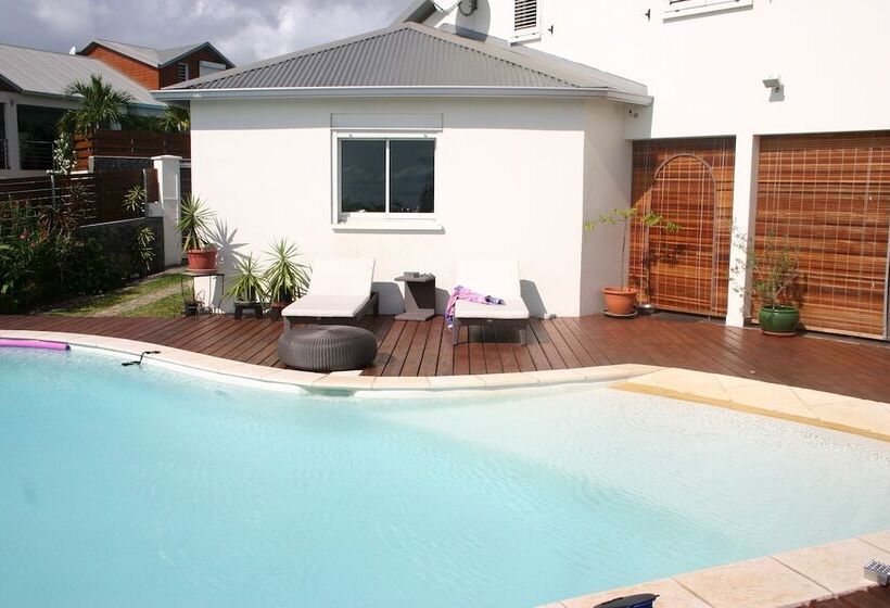 پانسیون Araucaria