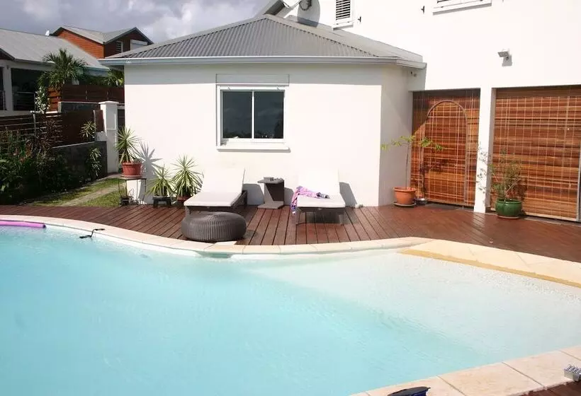 پانسیون Araucaria