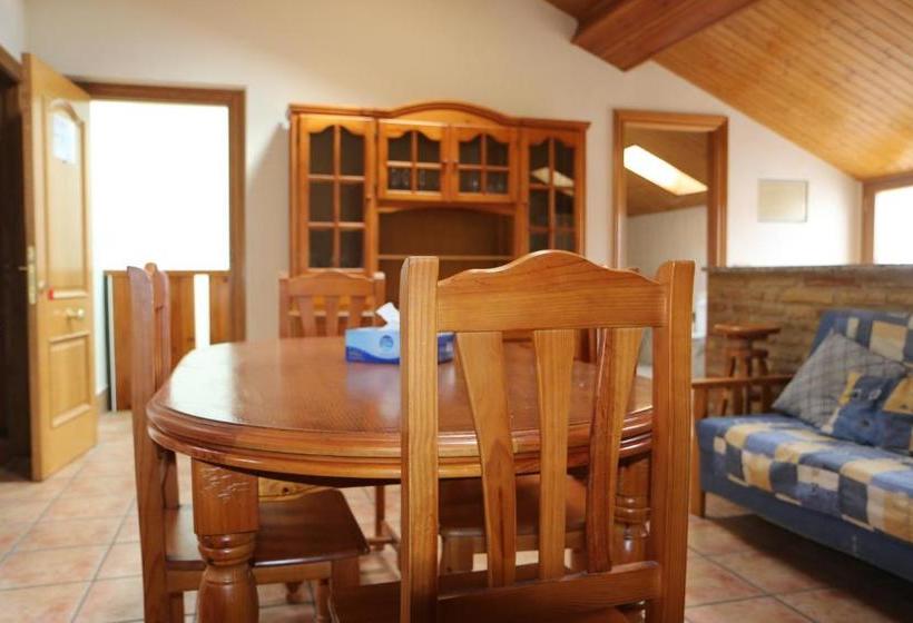 بنسيون Hostal La Plaza