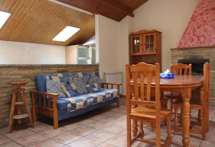 بنسيون Hostal La Plaza