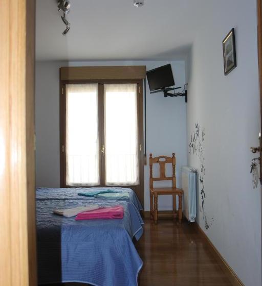 بنسيون Hostal La Plaza