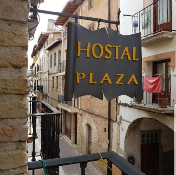 بنسيون Hostal La Plaza