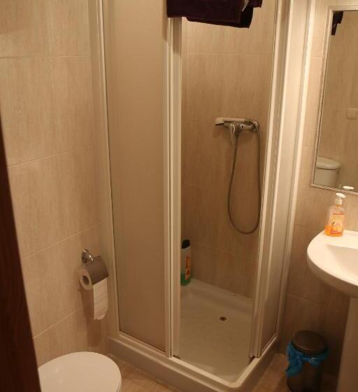 بنسيون Hostal La Plaza