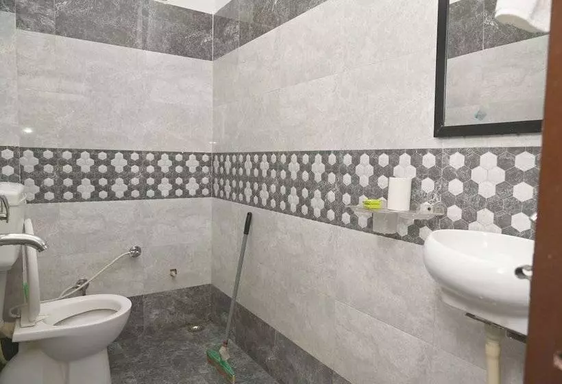 ペンション Rising Shemesh Home Stay