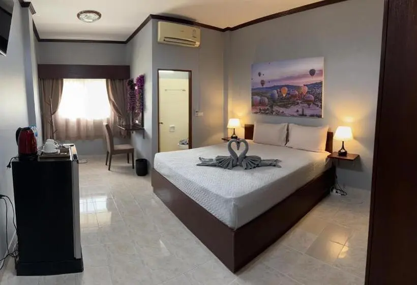 هتل S A F E Residence Patong