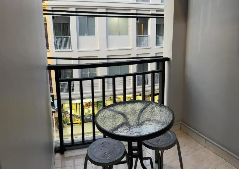 هتل S A F E Residence Patong