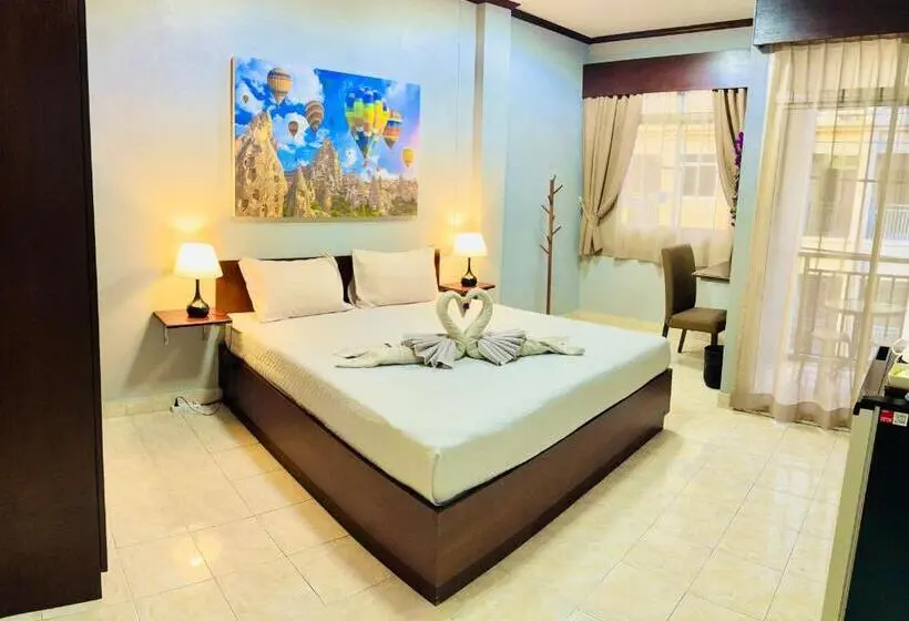 هتل S A F E Residence Patong