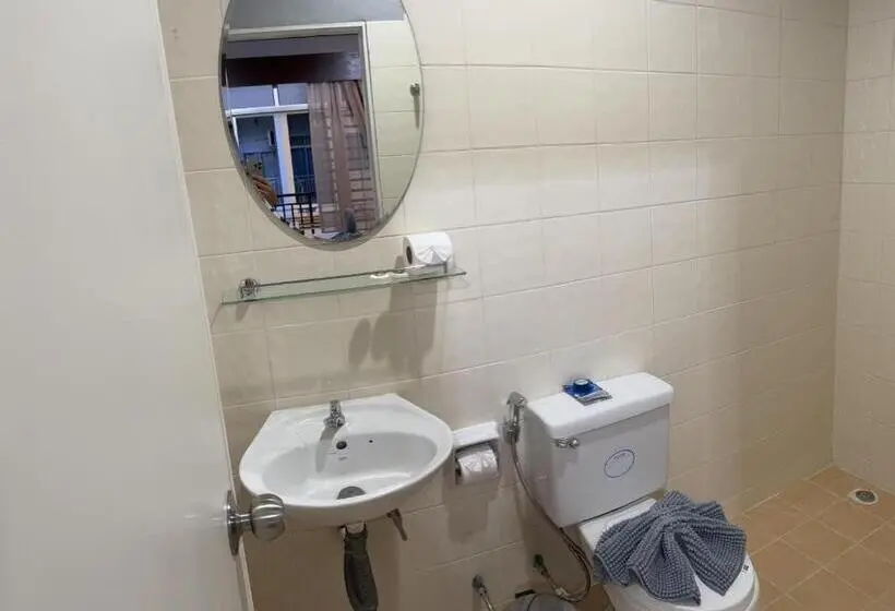 هتل S A F E Residence Patong