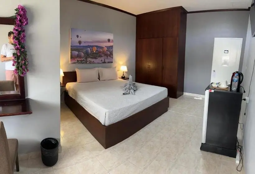 هتل S A F E Residence Patong