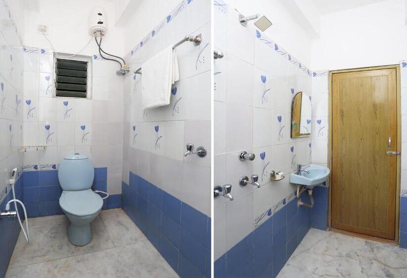 هتل Oyo 15504 Maa Banadurga Guest House