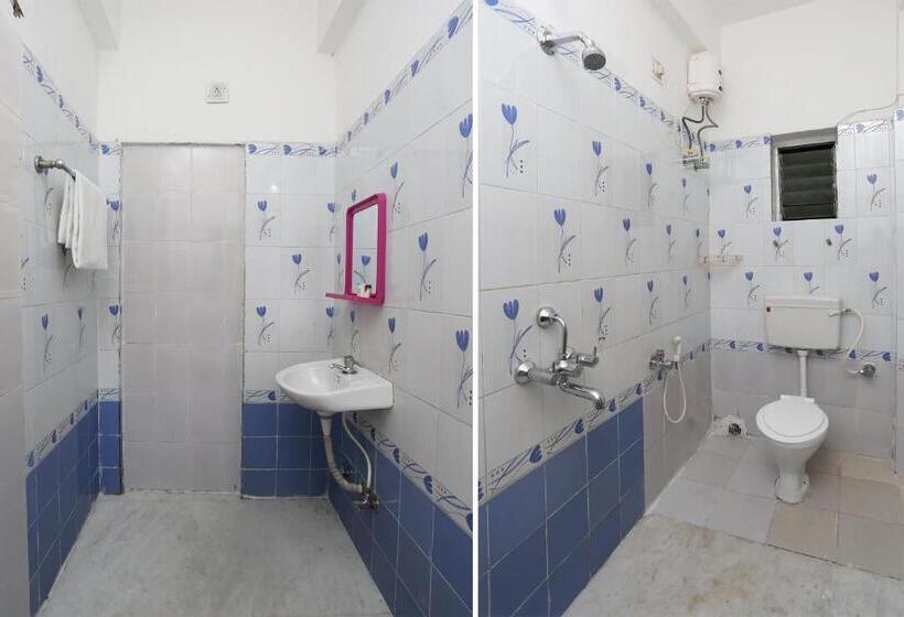 هتل Oyo 15504 Maa Banadurga Guest House