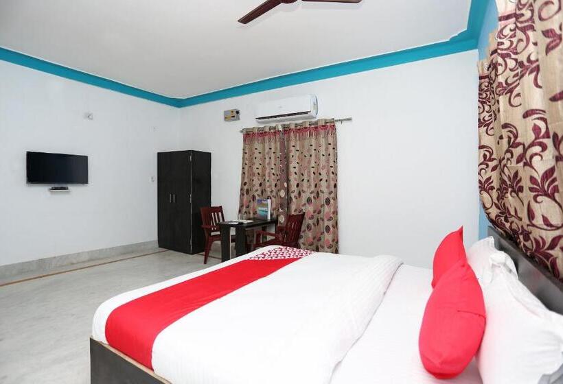 هتل Oyo 15504 Maa Banadurga Guest House