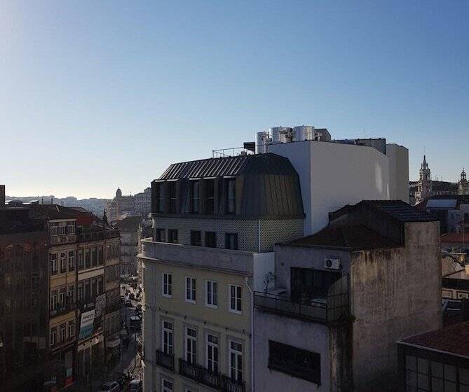 پانسیون The Gate