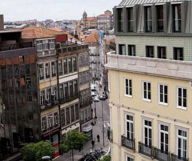 پانسیون The Gate