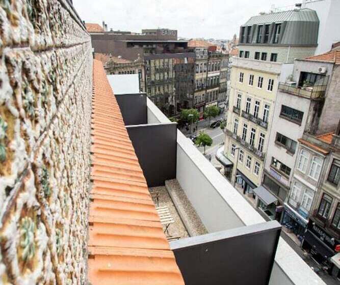 پانسیون The Gate