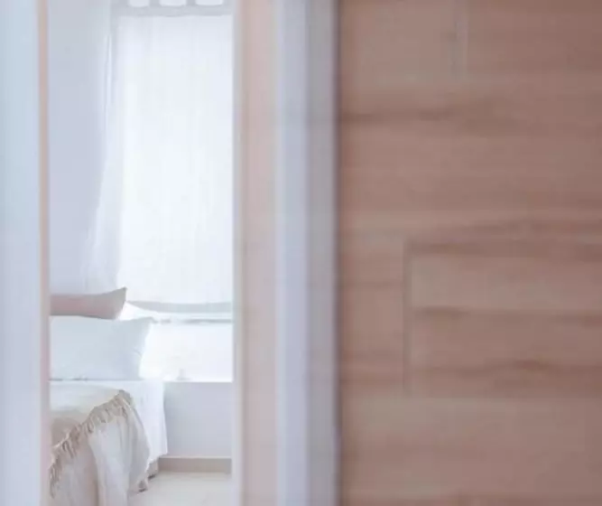 تختخواب و صبحانه Break For Two