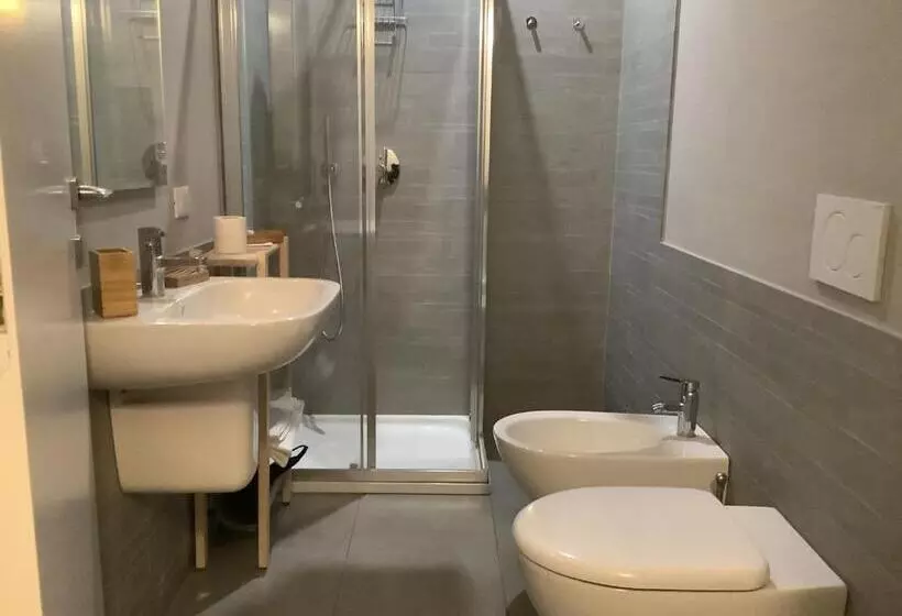 تختخواب و صبحانه Foresteria Gavazzeni