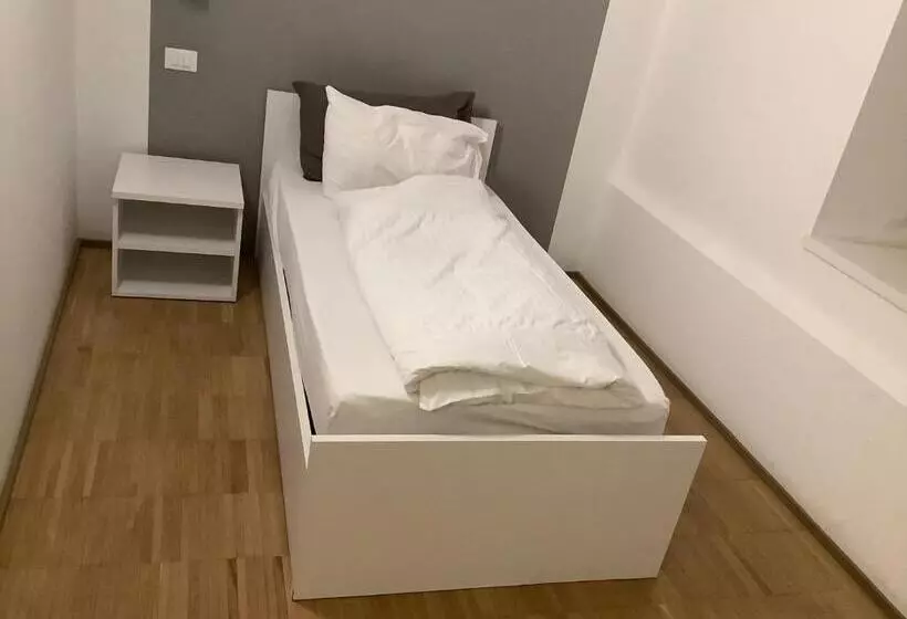 تختخواب و صبحانه Foresteria Gavazzeni