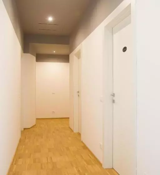 تختخواب و صبحانه Foresteria Gavazzeni