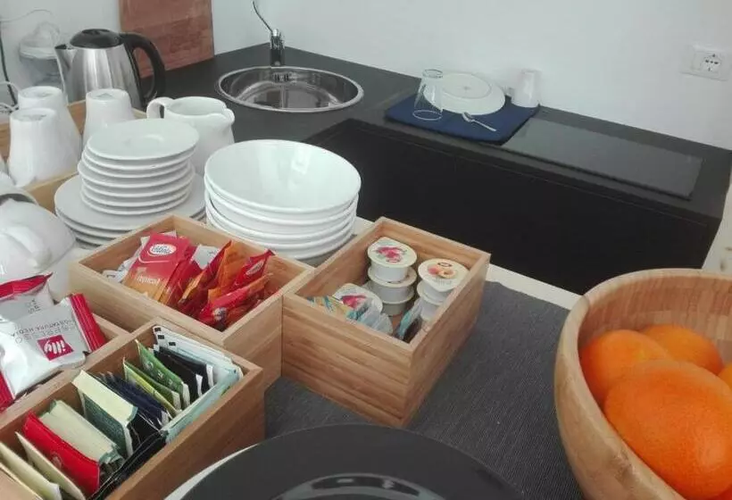 تختخواب و صبحانه Foresteria Gavazzeni