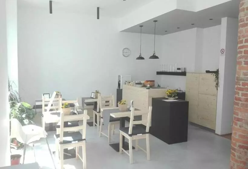 تختخواب و صبحانه Foresteria Gavazzeni