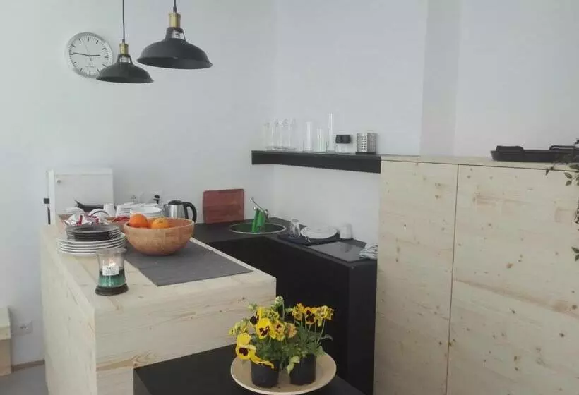 تختخواب و صبحانه Foresteria Gavazzeni