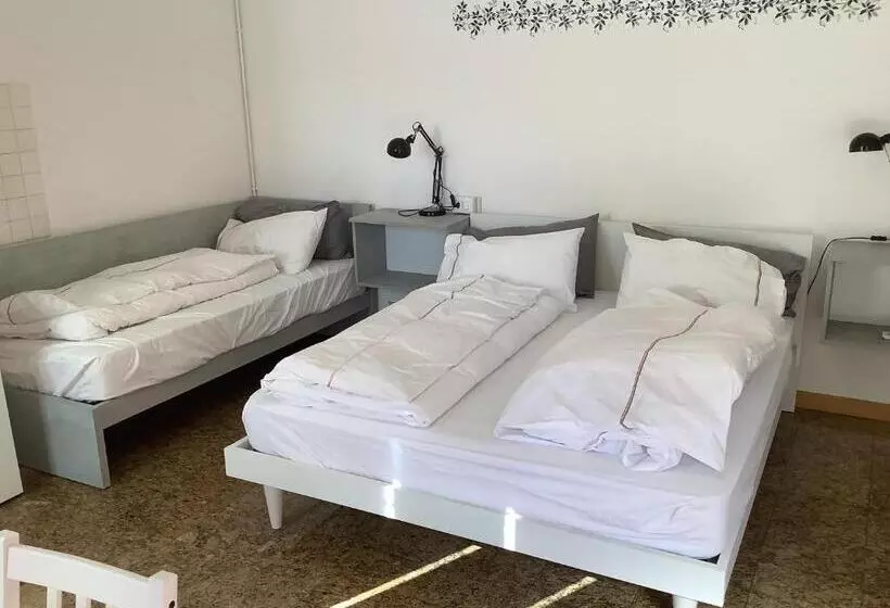 تختخواب و صبحانه Foresteria Gavazzeni