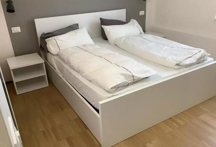 تختخواب و صبحانه Foresteria Gavazzeni