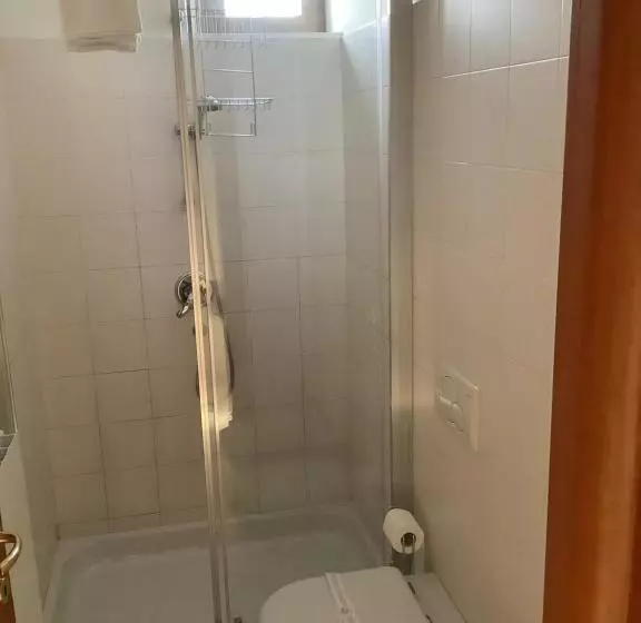 تختخواب و صبحانه Foresteria Gavazzeni