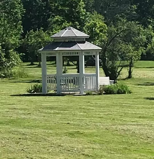 Martha's Vineyard B & B