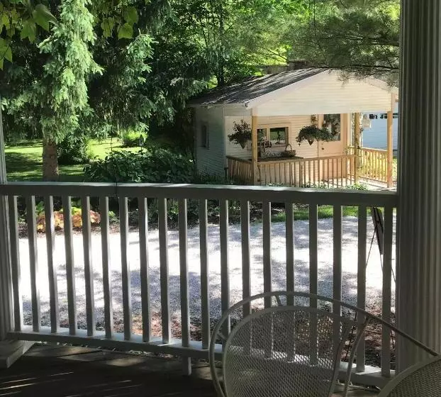 Martha's Vineyard B & B