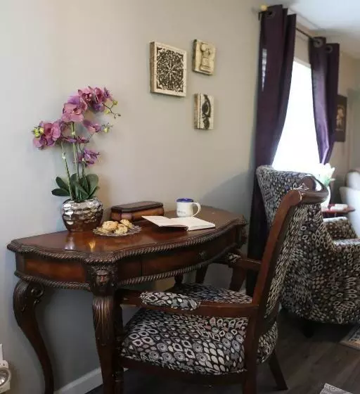 Martha's Vineyard B & B