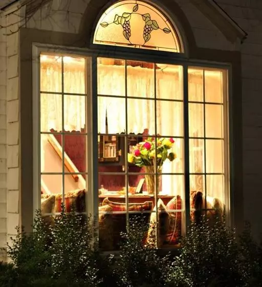 Martha's Vineyard B & B