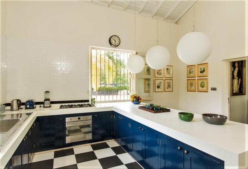 膳宿费 Monara House, Talpe