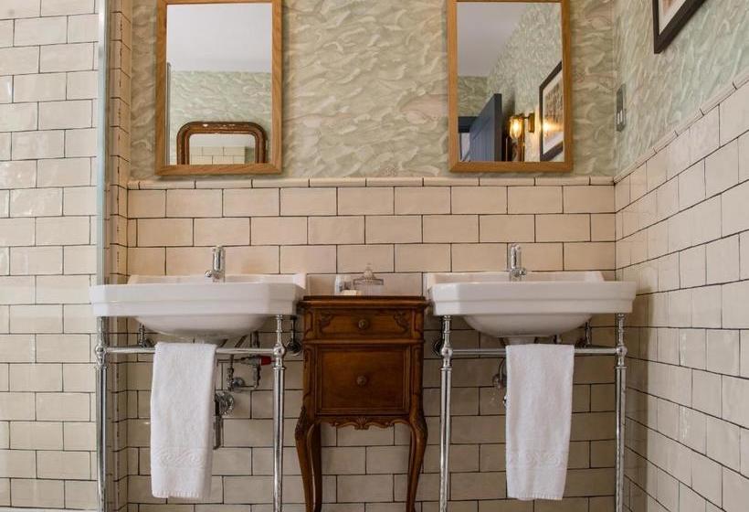 הוסטל The Pilot Boat