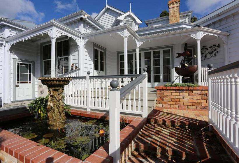 צימר Maungakawa Villa